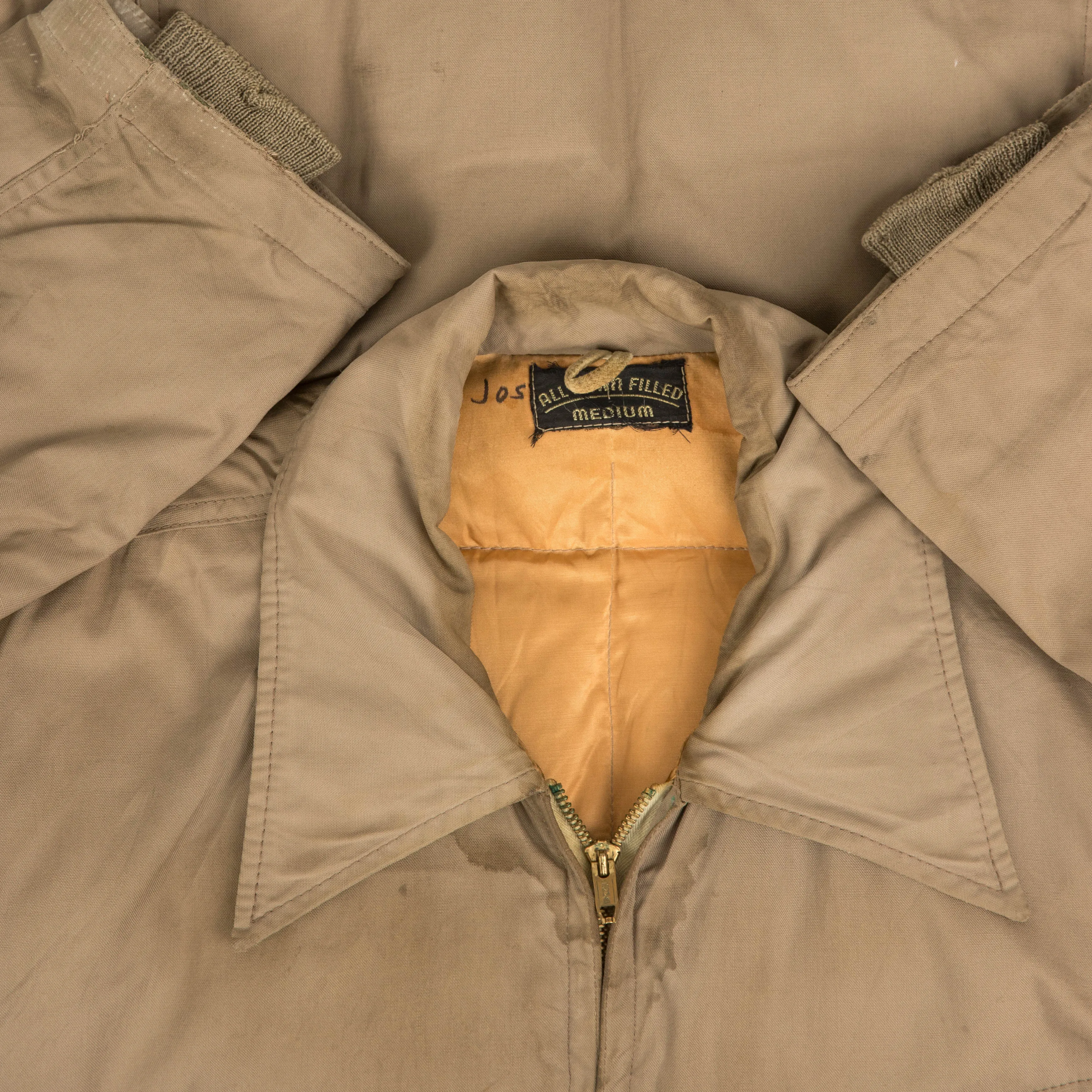 MEN'S VINTAGE 1950S DOWN FILLED JACKET - MEDIUM